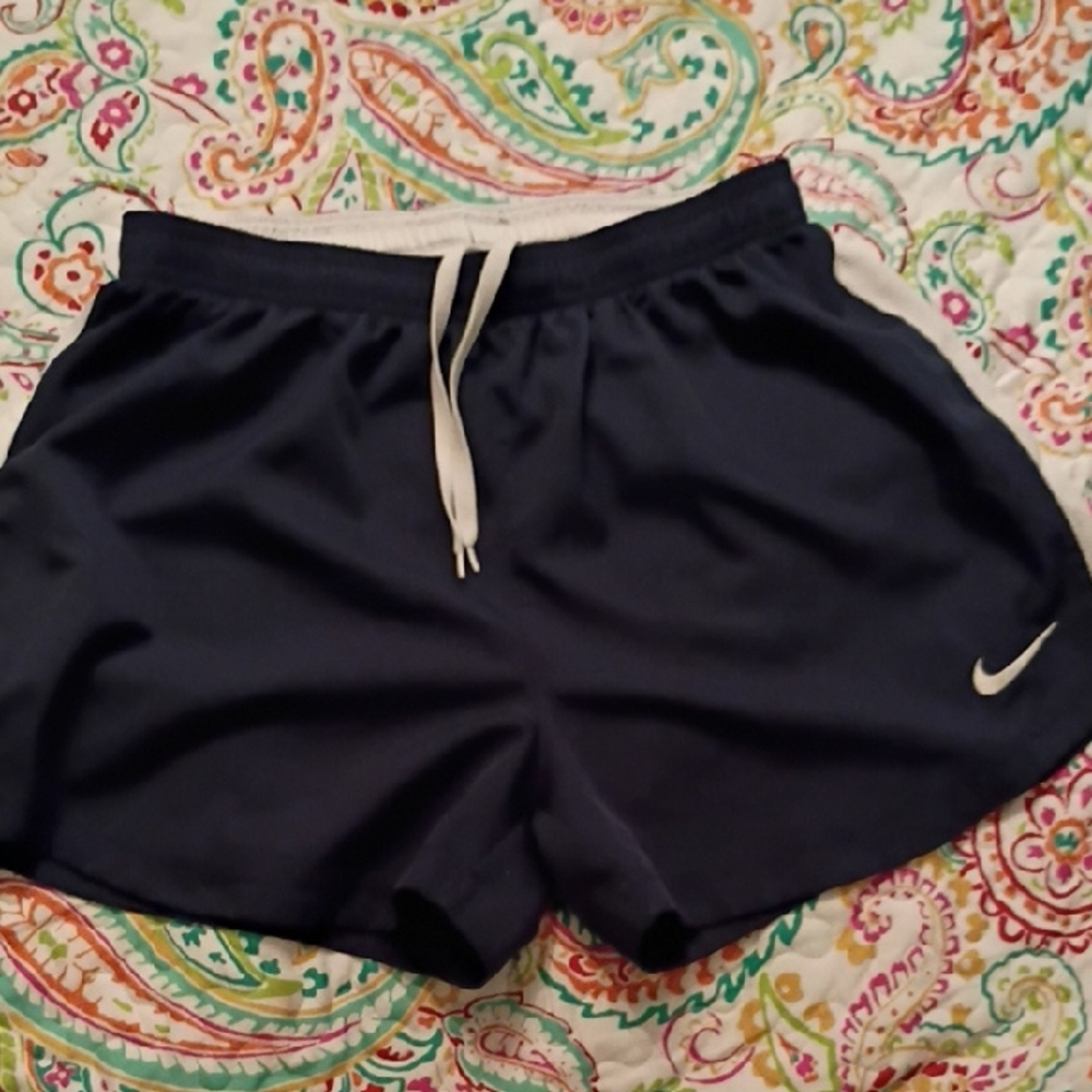 NIKE Dri Fit Women's Shorts Size Medium EUC